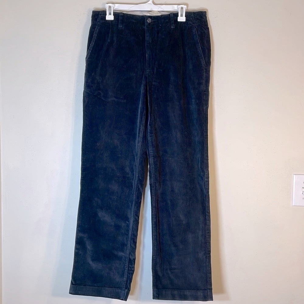 NWT. J. Crew Men’s 32 x 32 Corduroy Straight Leg Pants in Navy.